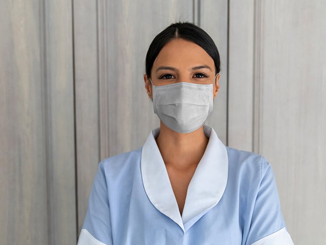 Are the staff required to wear masks?